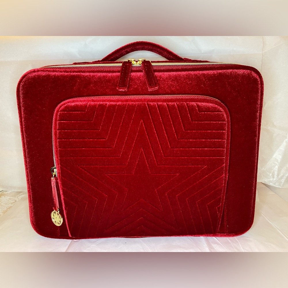 Estée Lauder Holiday Blockbuster Train Case in Holiday Red